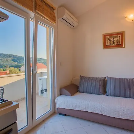 Tatjana Appartement Cres